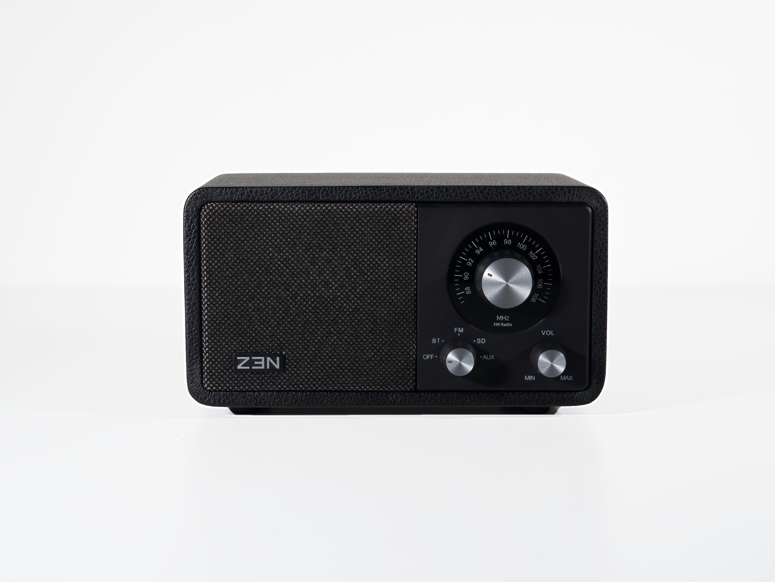 Z3N_R10_musta_nahka_1